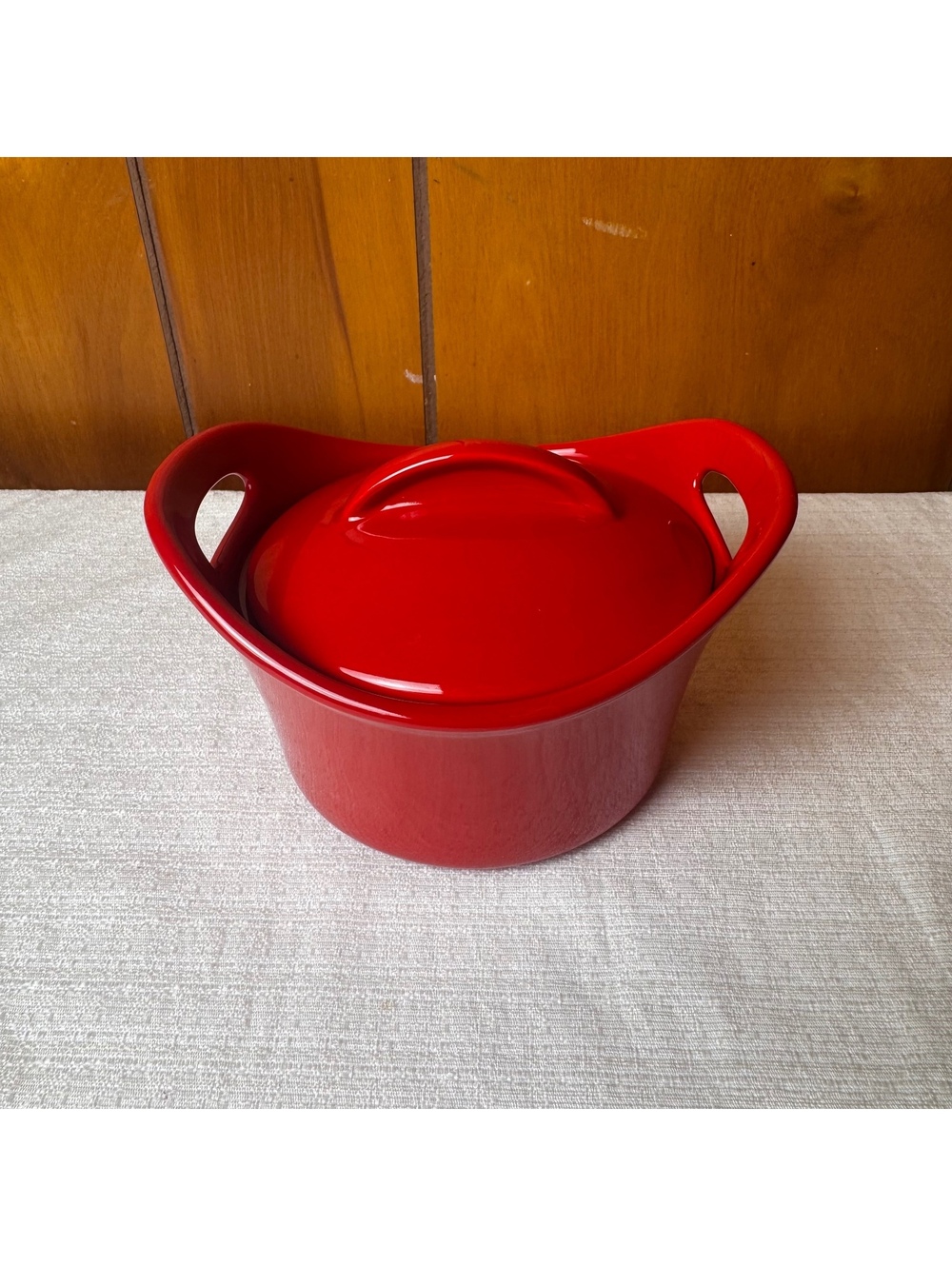 Rachael Ray Red Stoneware 18 oz Covered Soup Crock Bowl with Handles 7 x 4